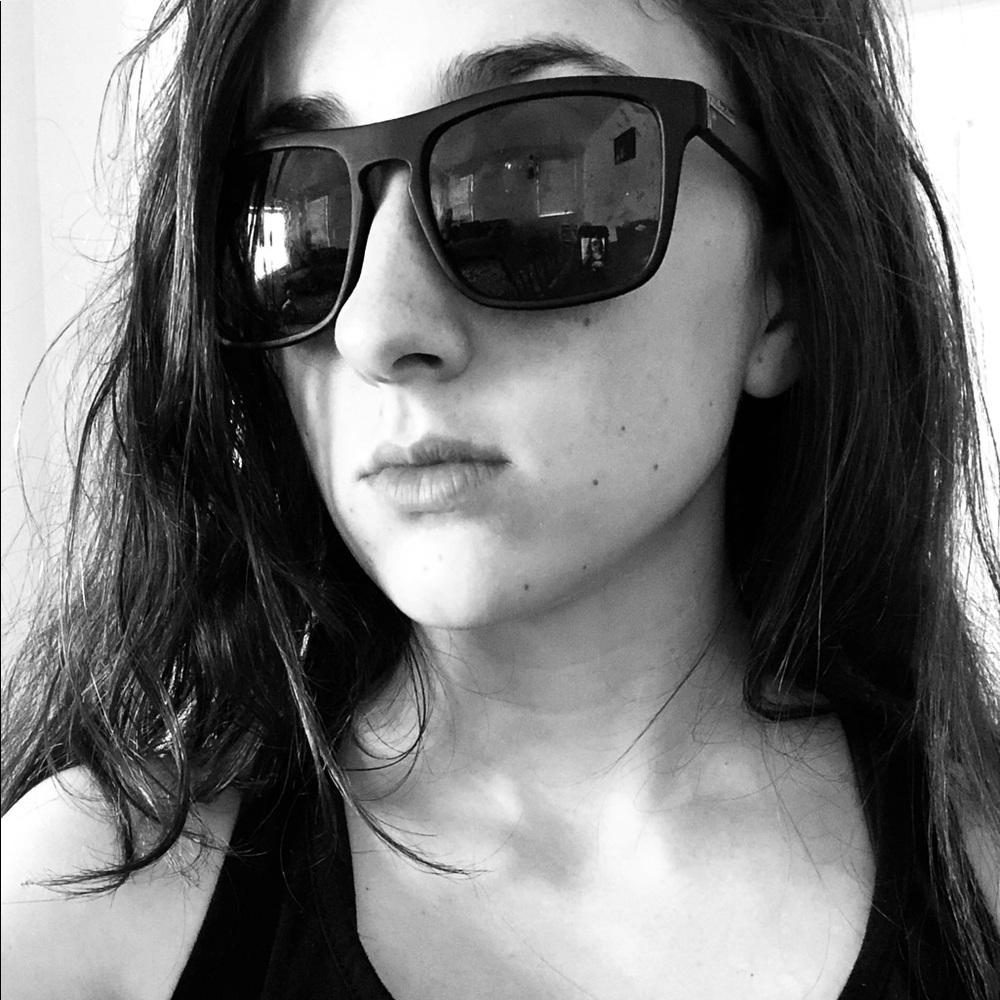 Meet your Posher, Laurel